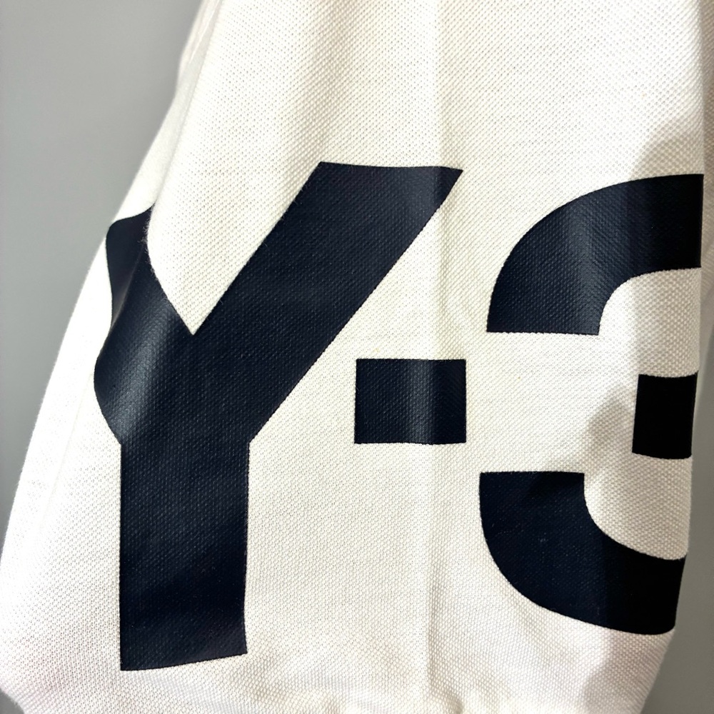 Y-3 Stylish Men Polo Shirt, Size XL - Picture 2 of 8